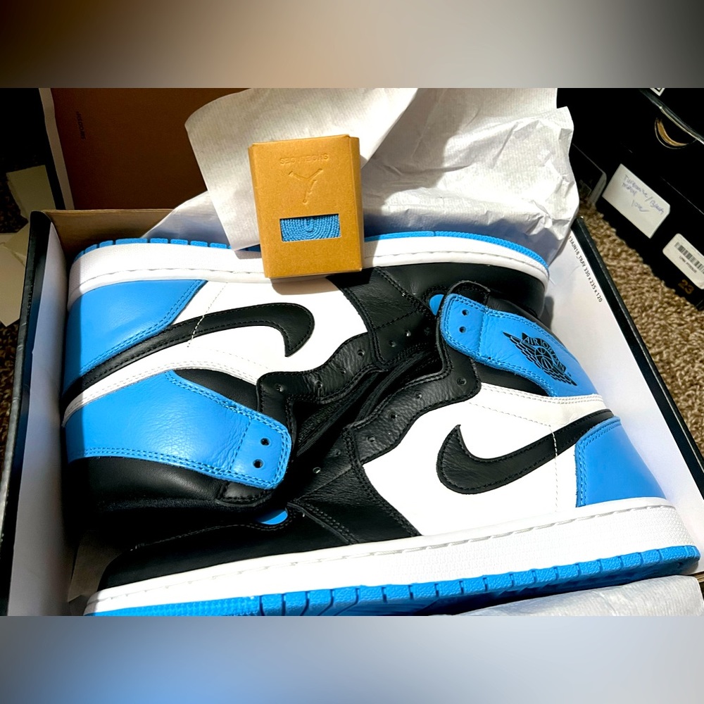 Air Jordan 1 UNC toe retro size men 12
